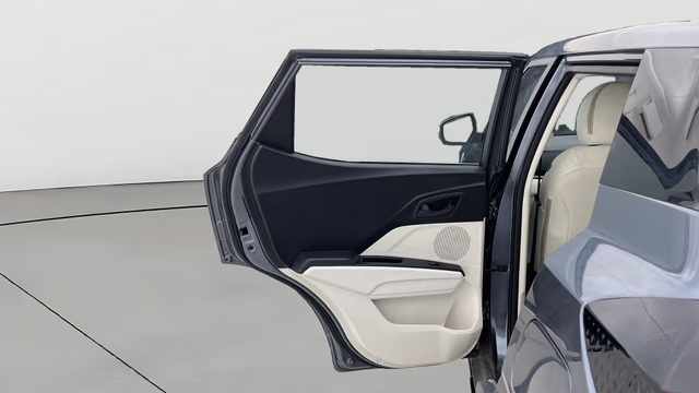 View Mahindra XUV 3XO Image 23 Used Mahindra XUV 3XO Image 23