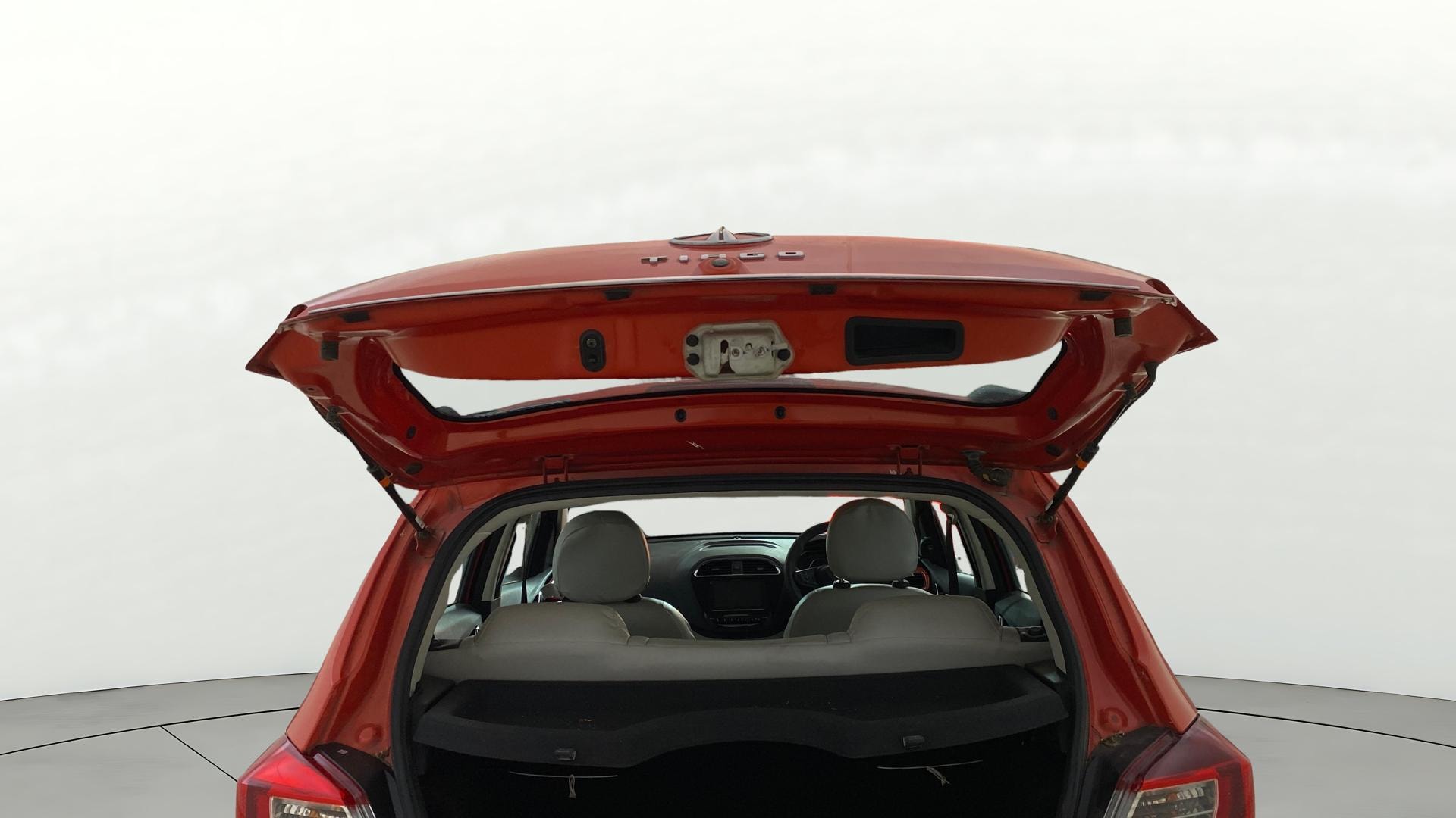 View 2022 Tata Tiago Revotorq XB Image 16 Used 2022 Tata Tiago Revotorq XB Image 16