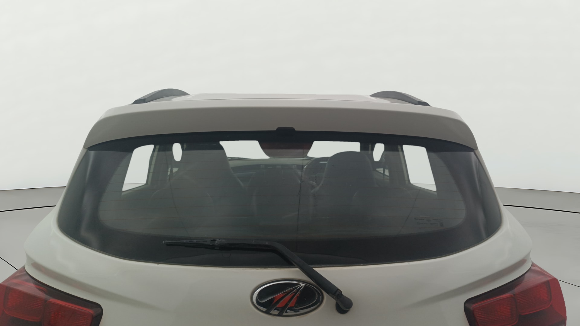 View 2016 Mahindra KUV100 K8 Diesel 6 Seater BS IV Image 4 Used 2016 Mahindra KUV100 K8 Diesel 6 Seater BS IV Image 4