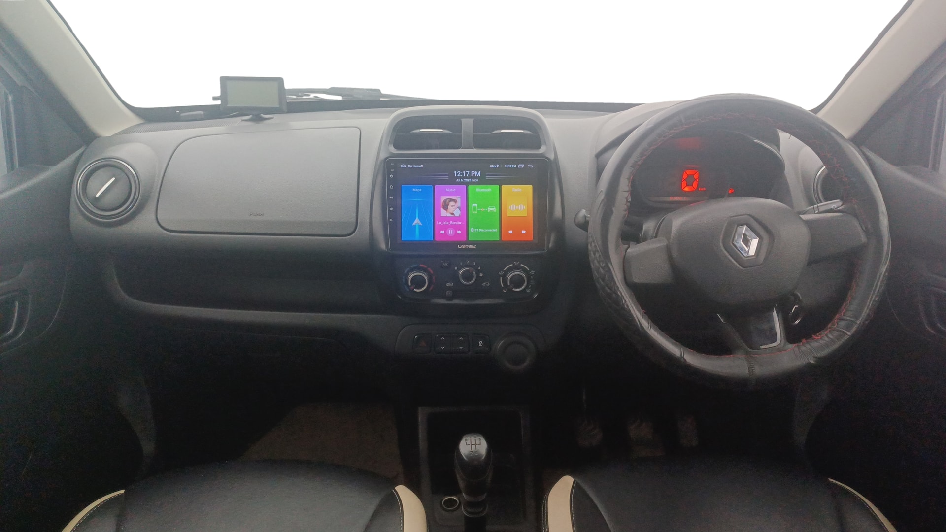 View 2017 Renault Kwid RXT 1.0 Image 15 Used 2017 Renault Kwid RXT 1.0 Image 15