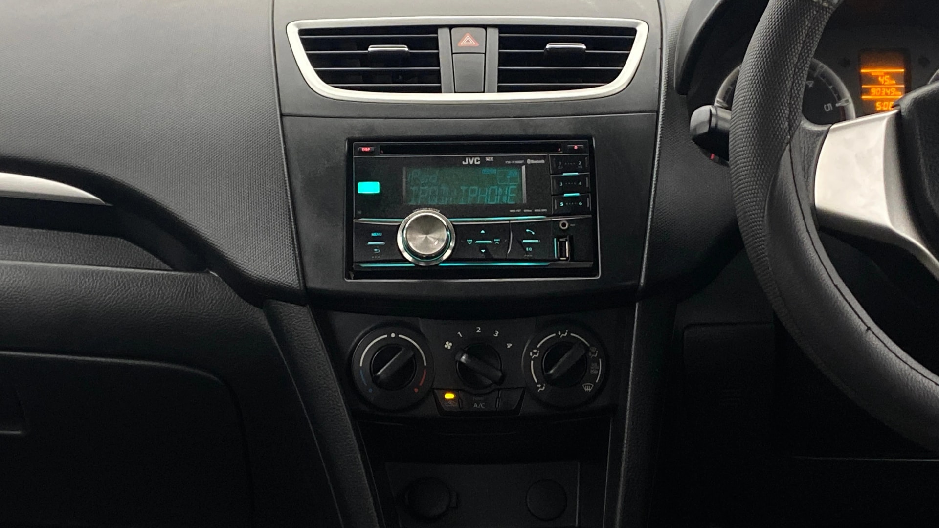 View 2013 Maruti Suzuki 1000 Base Variant Image 17 Used 2013 Maruti Suzuki 1000 Base Variant Image 17