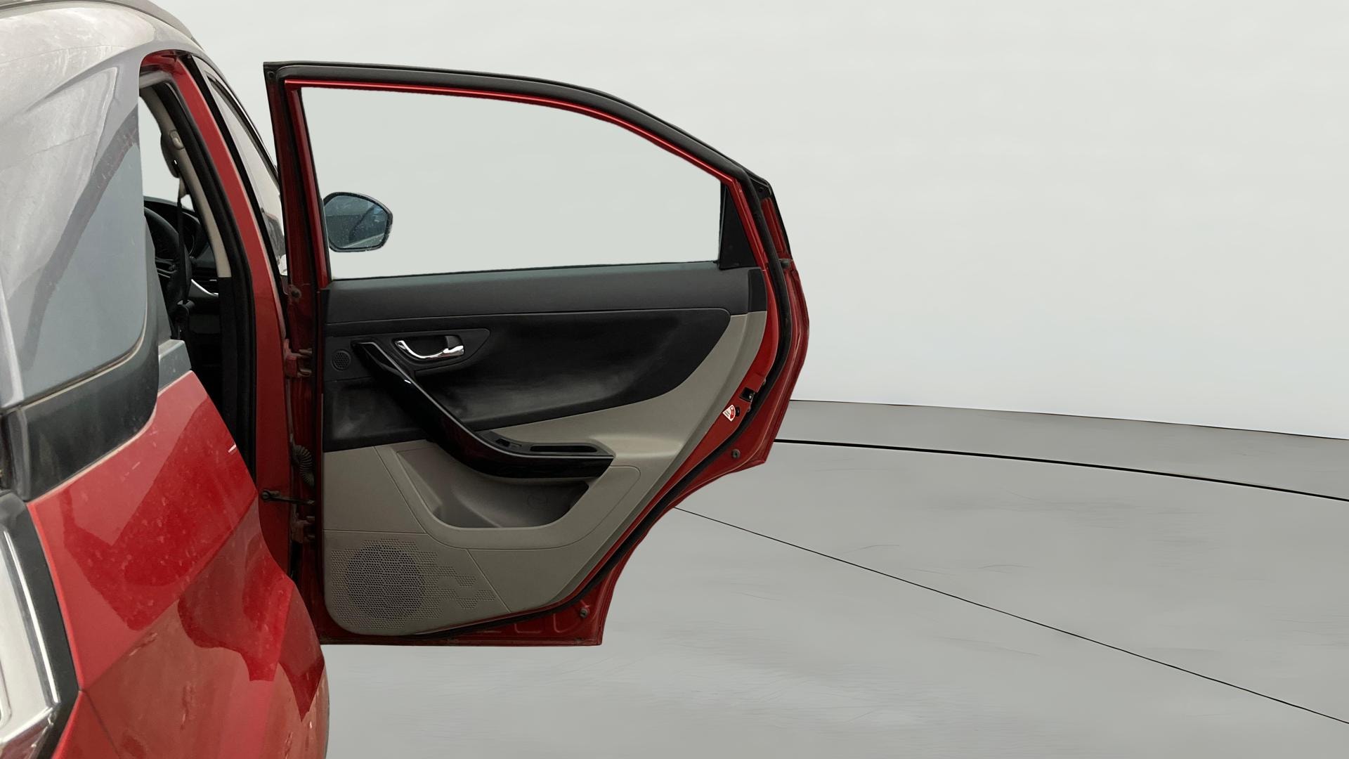 View 2019 Tata Nexon Revotron XE Image 5 Used 2019 Tata Nexon Revotron XE Image 5