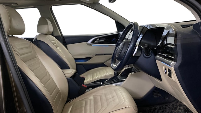 View Kia Carens Image 19 Used Kia Carens Image 19