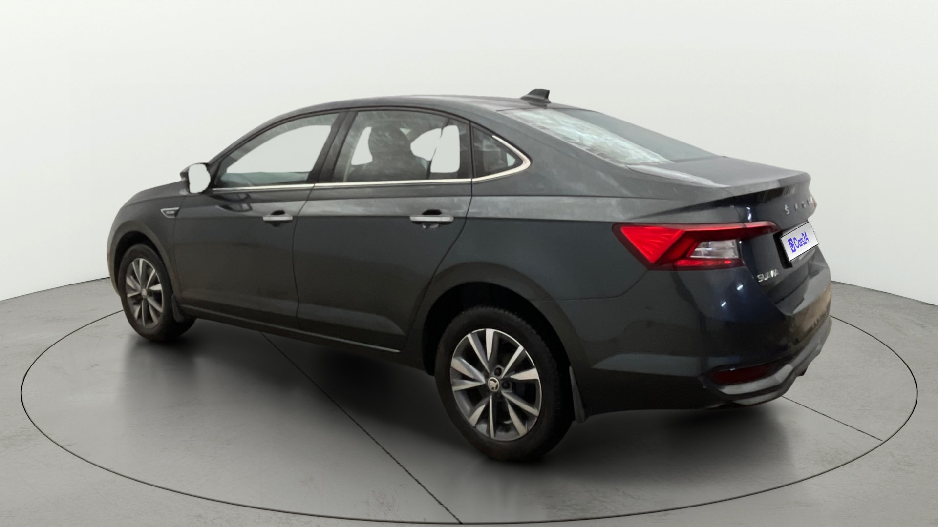 View 2022 Skoda Slavia Style 1.5 TSI DSG Image 2 Used 2022 Skoda Slavia Style 1.5 TSI DSG Image 2