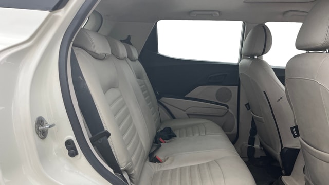 View Mahindra XUV300 Image 29 Used Mahindra XUV300 Image 29