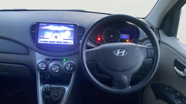 View Hyundai i10 Image 17 Used Hyundai i10 Image 17