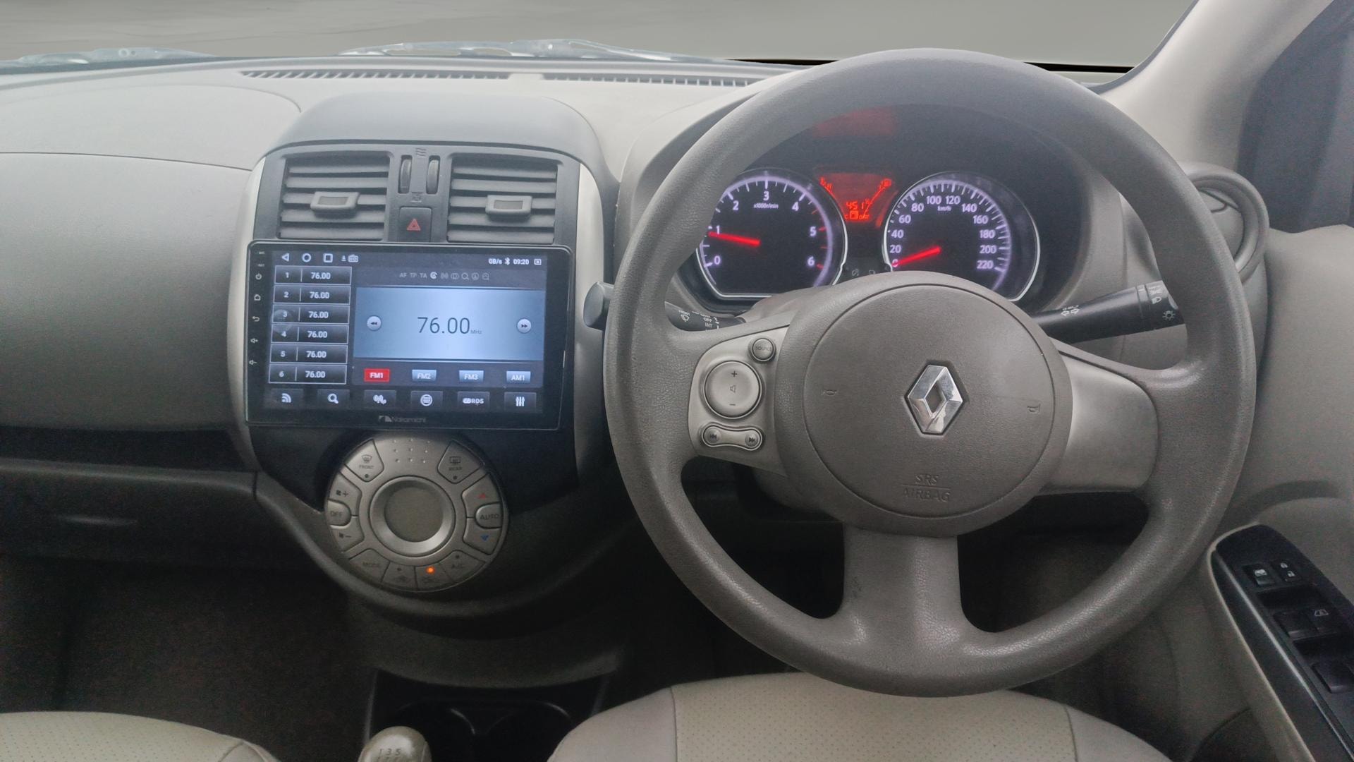 View 2014 Renault Scala RxL Diesel Image 12 Used 2014 Renault Scala RxL Diesel Image 12