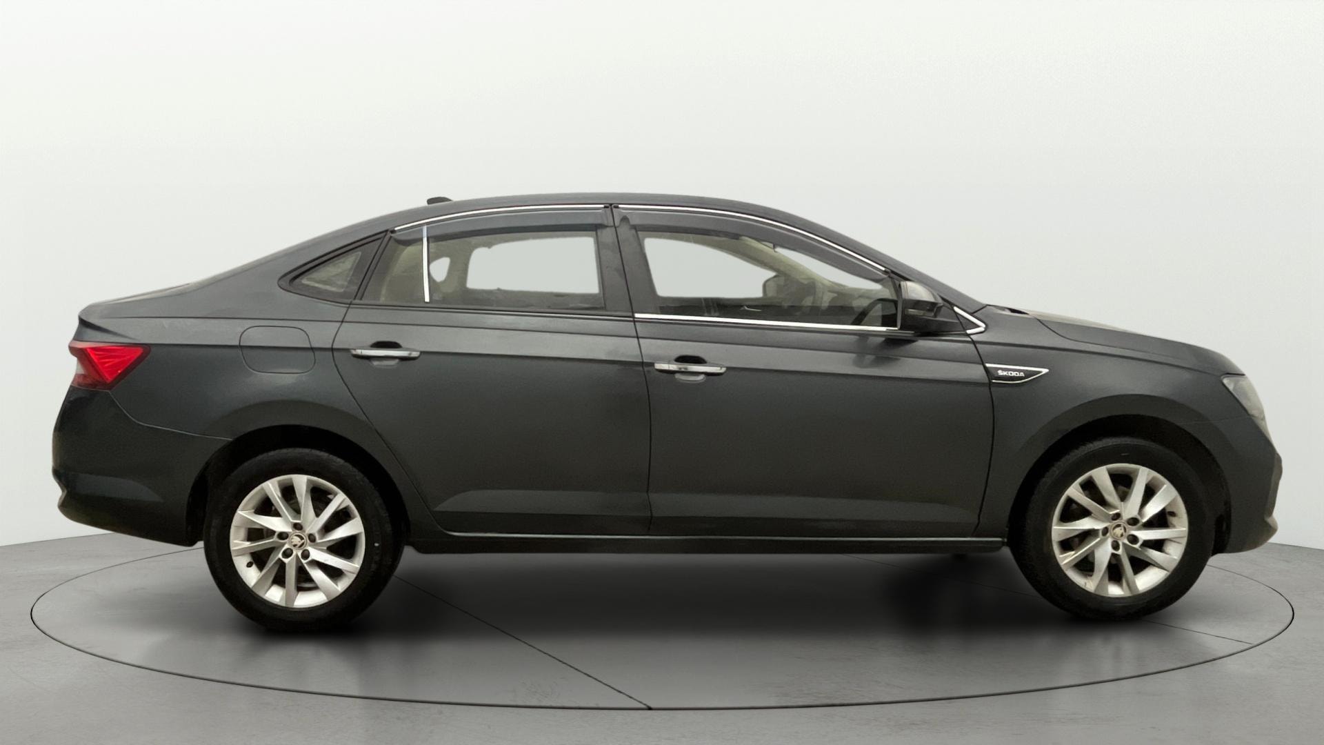 View 2023 Skoda Slavia Ambition 1.0 TSI AT Image 9 Used 2023 Skoda Slavia Ambition 1.0 TSI AT Image 9
