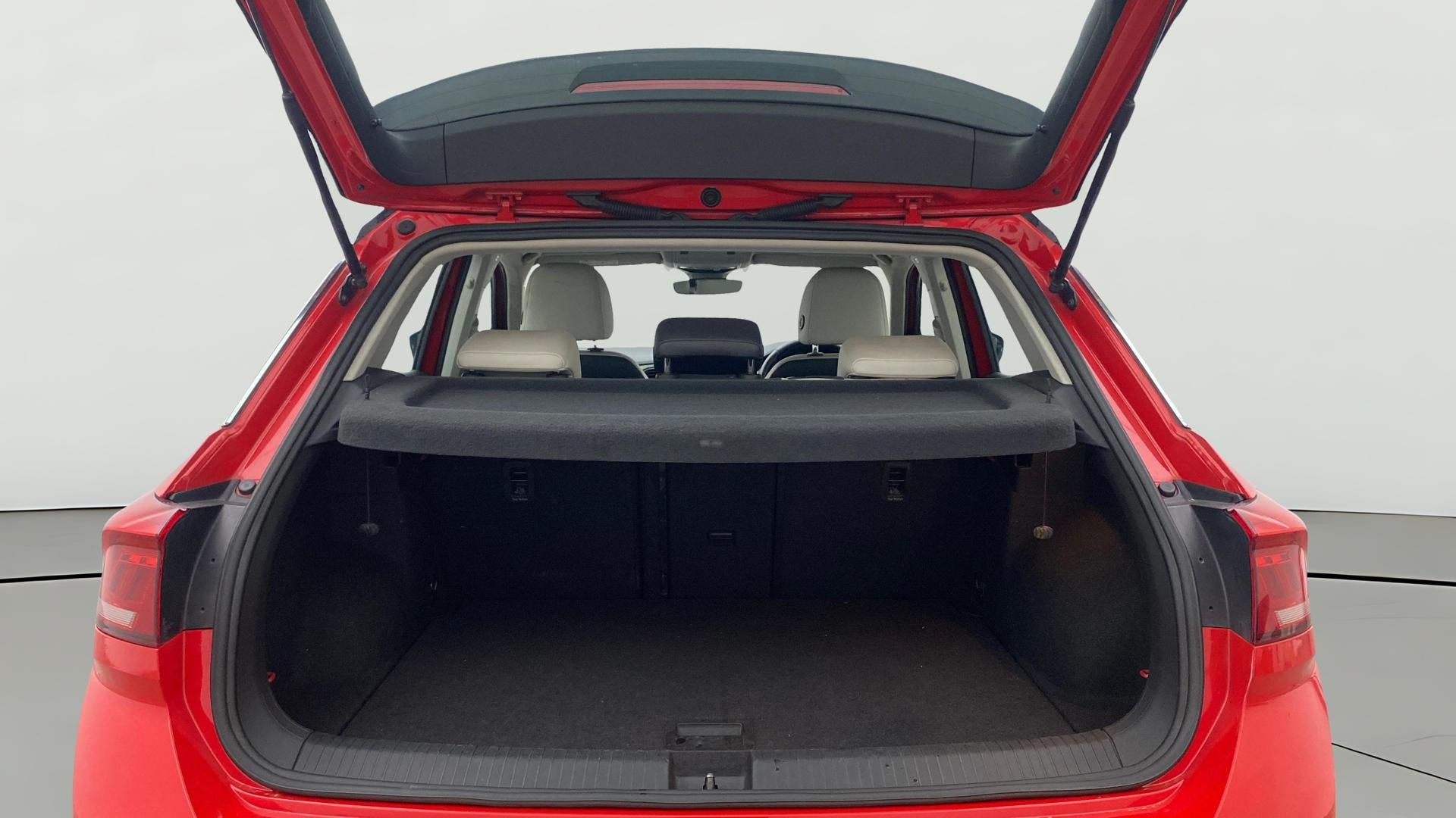 View 2021 Volkswagen T-Roc 1.5 TSI Image 38 Used 2021 Volkswagen T-Roc 1.5 TSI Image 38