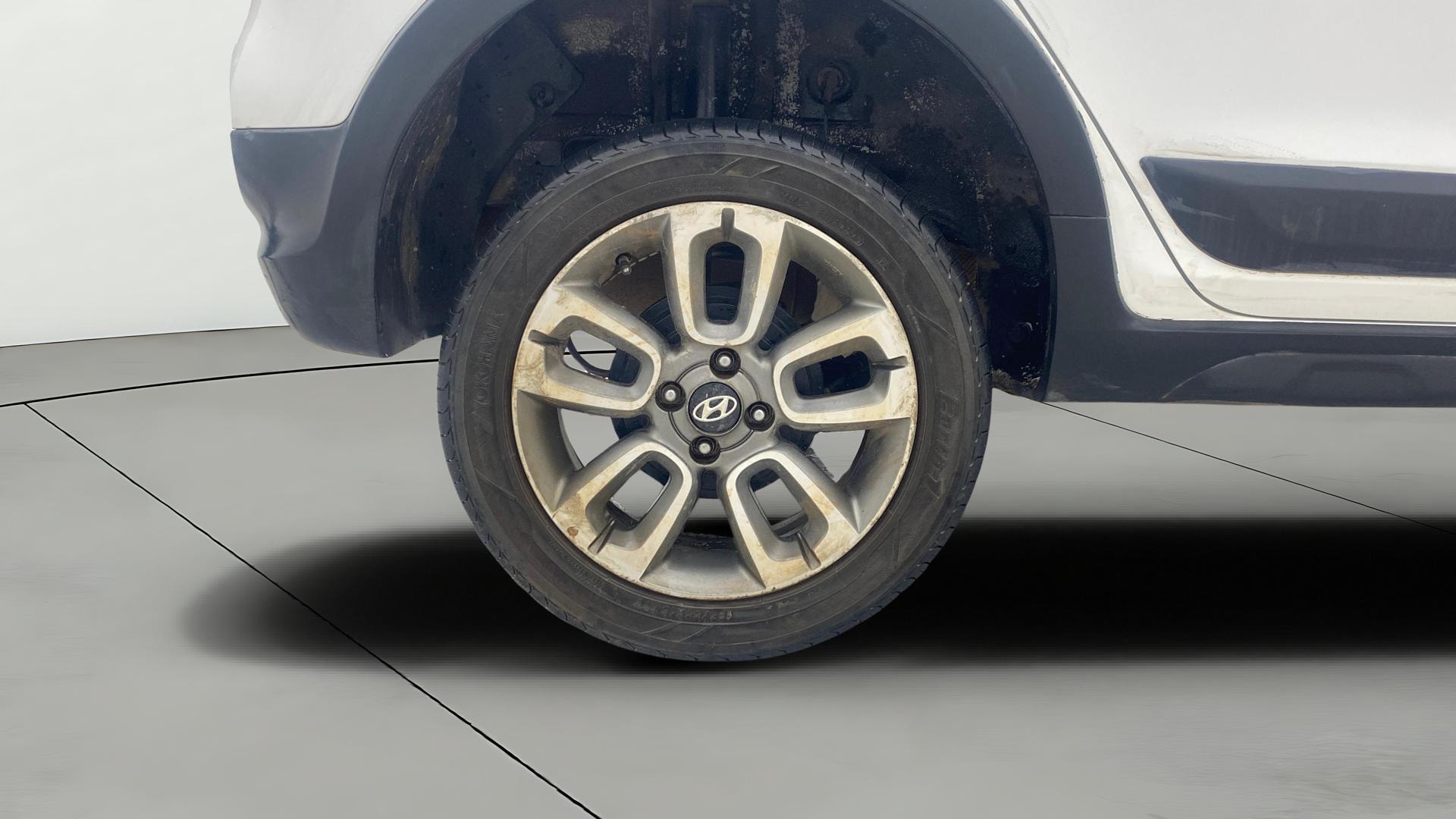 View 2019 Hyundai i20 Active 1.2 SX Image 33 Used 2019 Hyundai i20 Active 1.2 SX Image 33