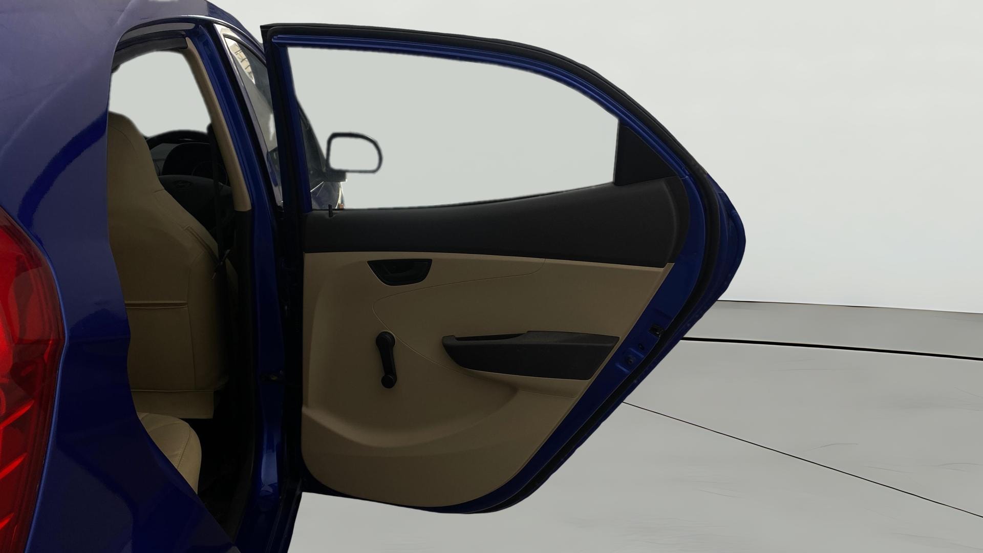 View 2015 Hyundai EON Magna Plus Image 7 Used 2015 Hyundai EON Magna Plus Image 7