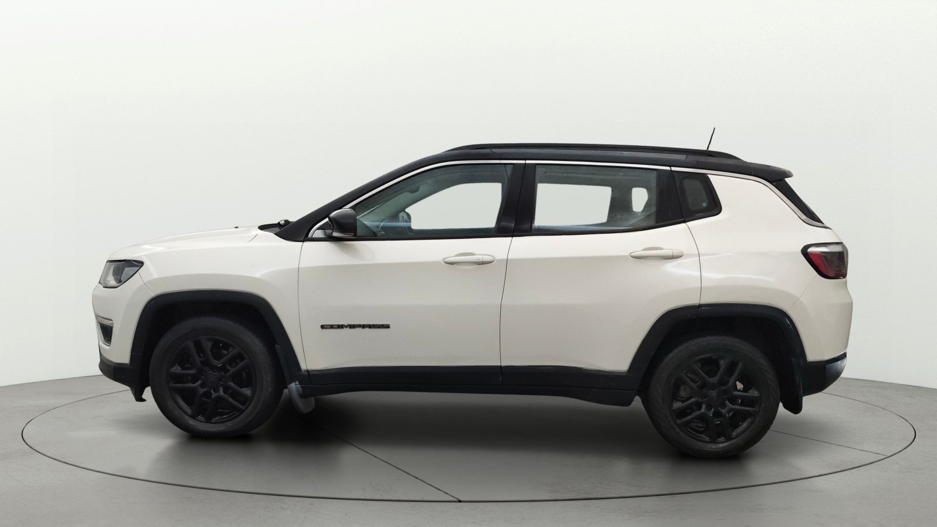 View 2019 Jeep Compass Limited 4X4 (O) 2.0 Diesel BS IV Image 26 Used 2019 Jeep Compass Limited 4X4 (O) 2.0 Diesel BS IV Image 26