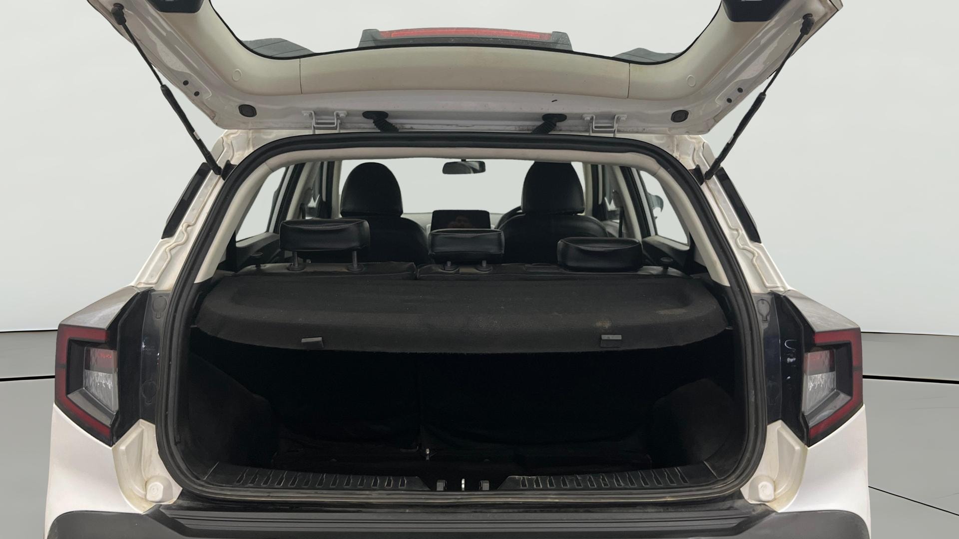 View 2025 Mahindra XUV 3XO AX5L 1.2 TGDi Image 42 Used 2025 Mahindra XUV 3XO AX5L 1.2 TGDi Image 42