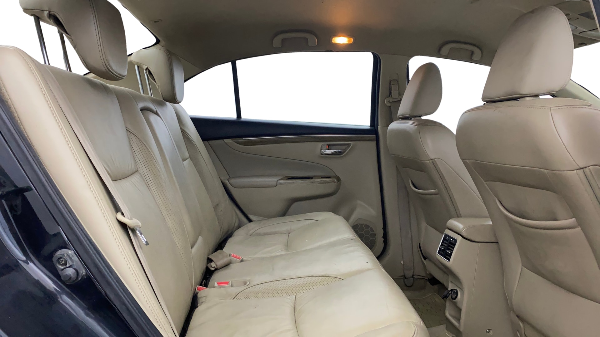 View 2019 Maruti Suzuki 1000 Base Variant Image 29 Used 2019 Maruti Suzuki 1000 Base Variant Image 29