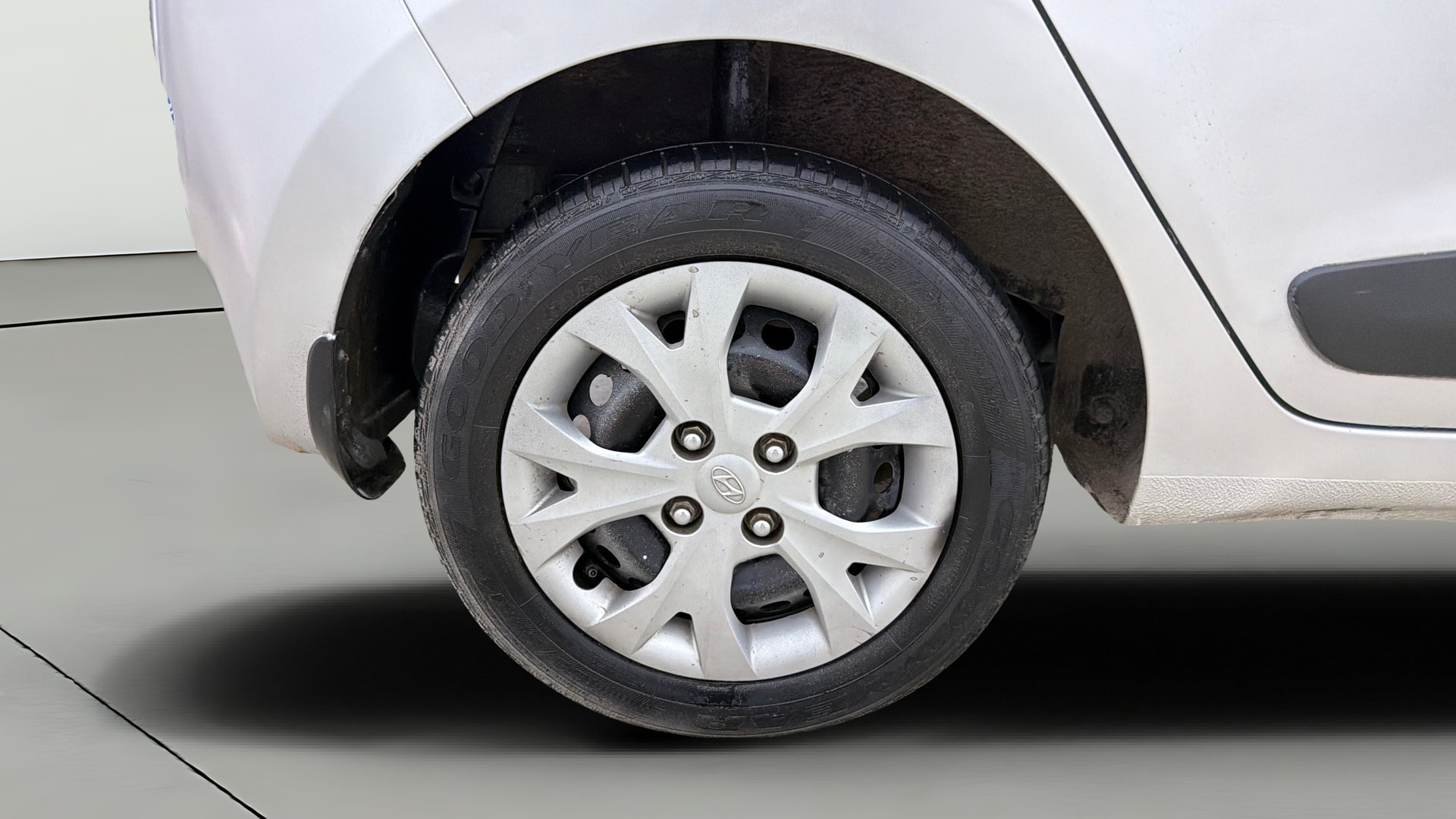 View 2016 Hyundai Grand i10 Sportz 1.2 Kappa Image 23 Used 2016 Hyundai Grand i10 Sportz 1.2 Kappa Image 23