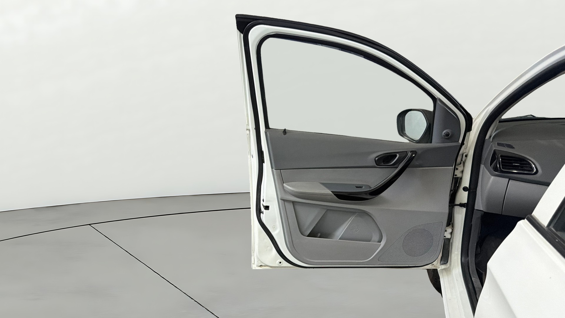 View 2022 Tata Tigor XE Diesel Image 30 Used 2022 Tata Tigor XE Diesel Image 30
