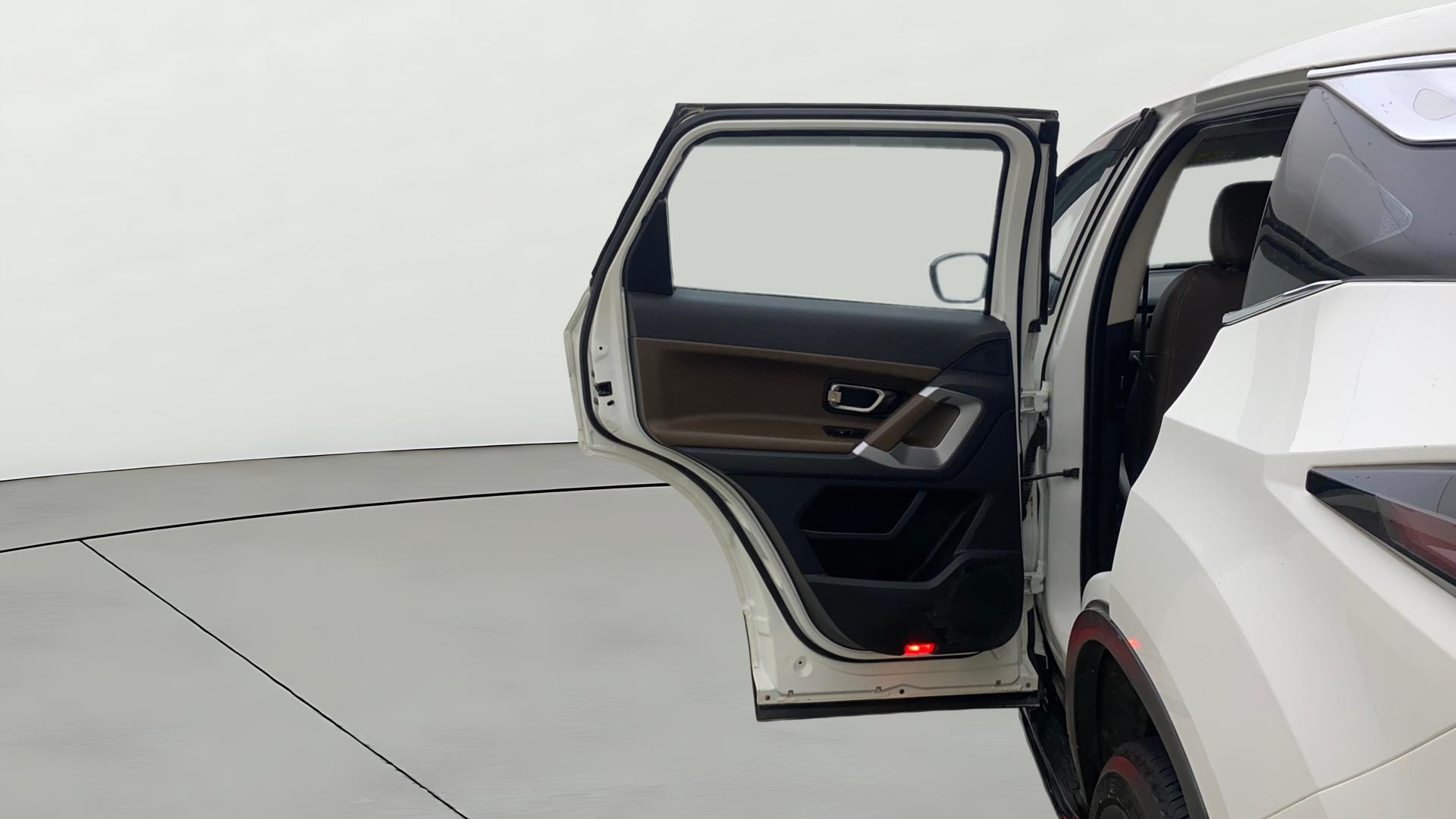 View 2022 Tata Harrier XE Image 23 Used 2022 Tata Harrier XE Image 23