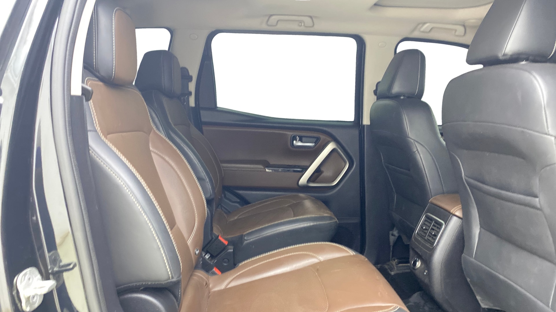 View 2023 Mahindra Scorpio-N Z2 7 STR Petrol Image 38 Used 2023 Mahindra Scorpio-N Z2 7 STR Petrol Image 38