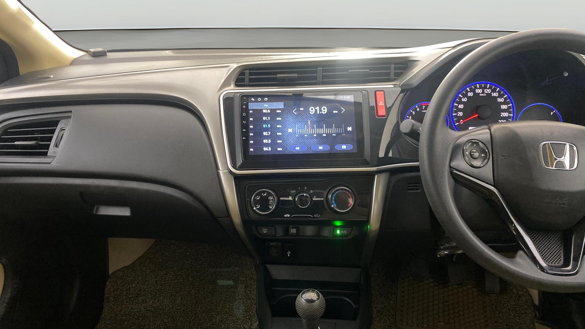 View 2015 Honda City ZX MT Diesel Anniversary Edition Image 17 Used 2015 Honda City ZX MT Diesel Anniversary Edition Image 17