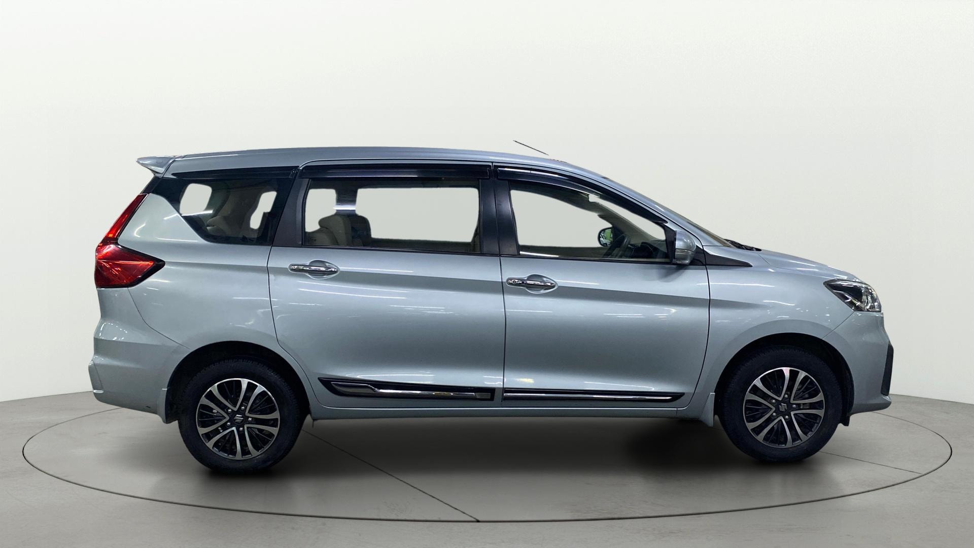 View 2024 Maruti Suzuki 1000 Base Variant Image 27 Used 2024 Maruti Suzuki 1000 Base Variant Image 27