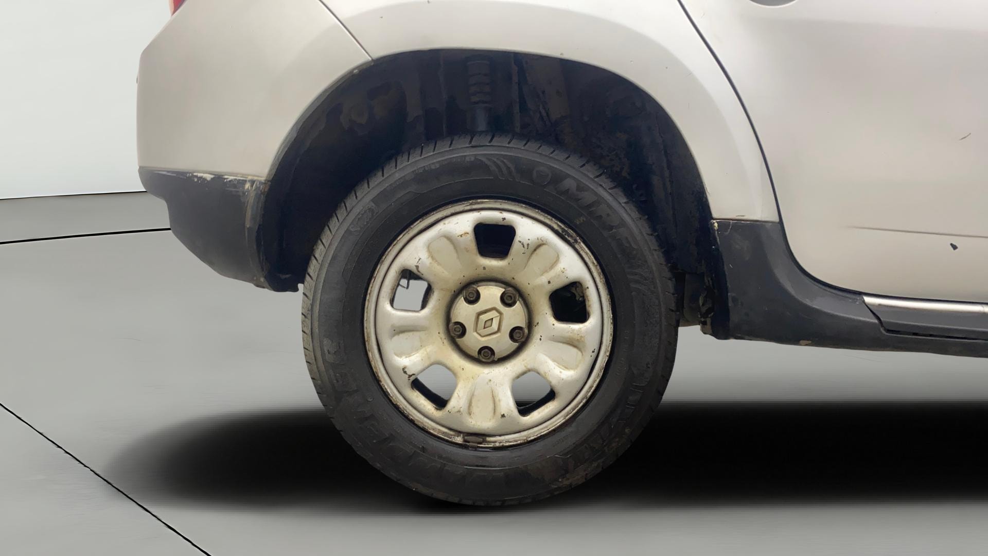 View 2015 Renault Duster 85 PS RxL plus Diesel Image 33 Used 2015 Renault Duster 85 PS RxL plus Diesel Image 33