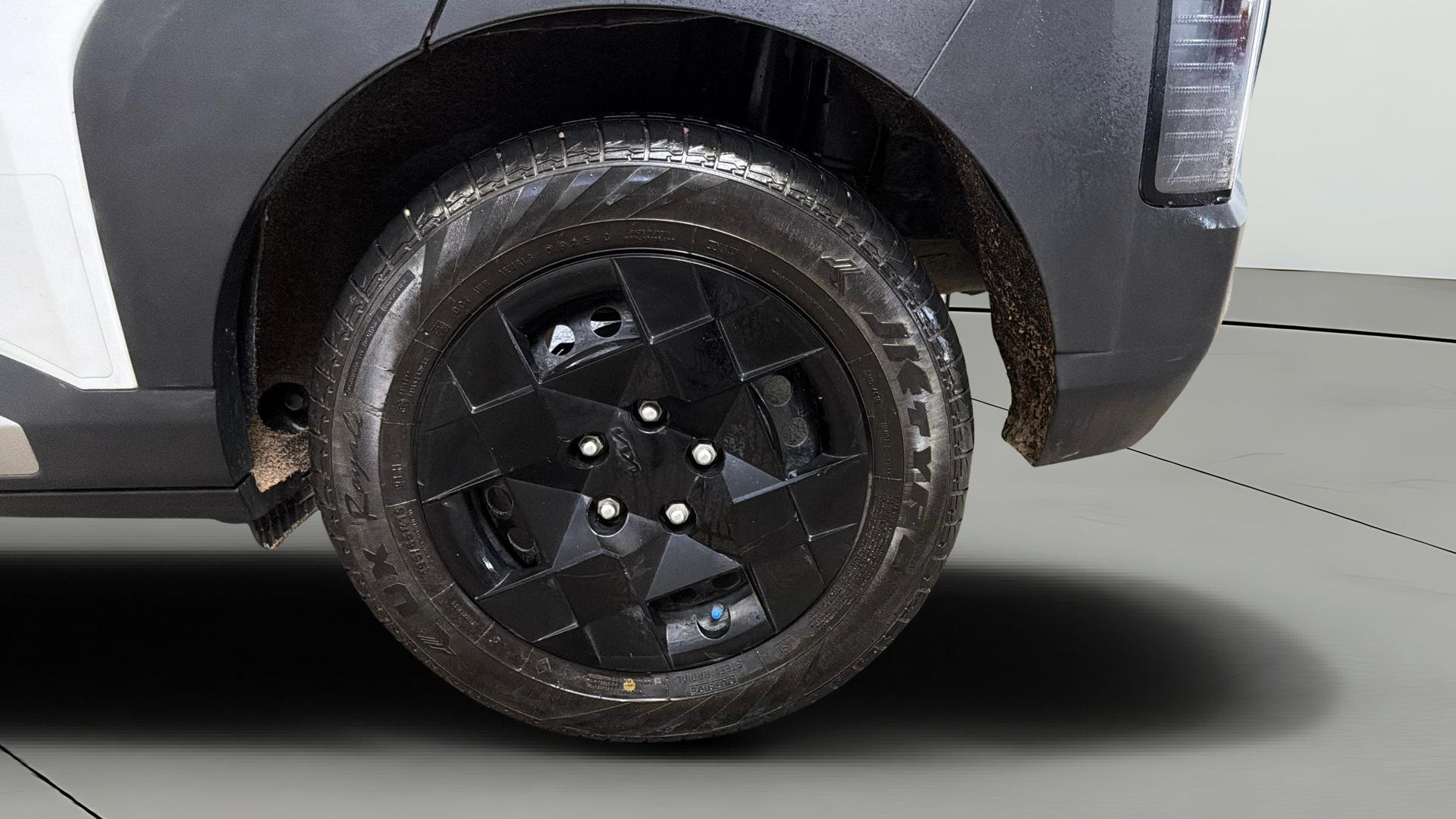 View 2025 Kia Syros HTK MT Petrol Image 11 Used 2025 Kia Syros HTK MT Petrol Image 11