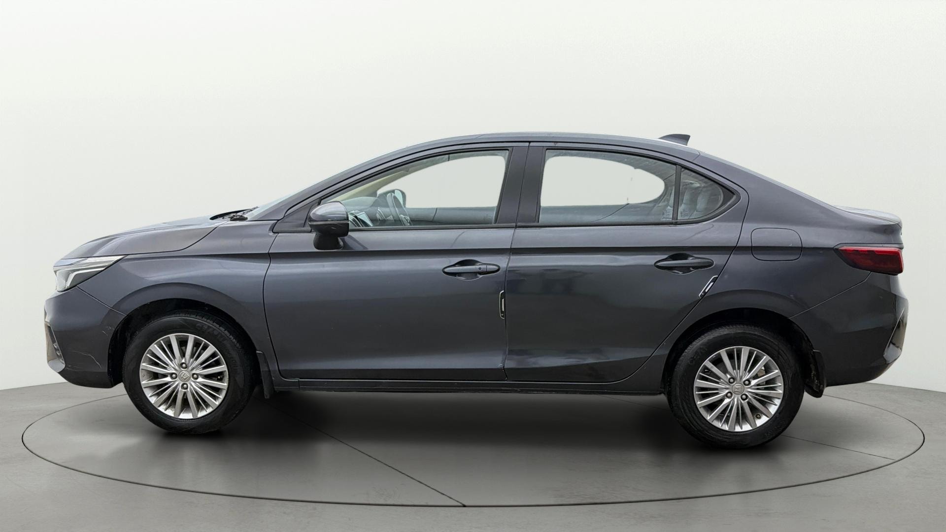 View 2022 Honda City ZX MT Diesel Anniversary Edition Image 6 Used 2022 Honda City ZX MT Diesel Anniversary Edition Image 6