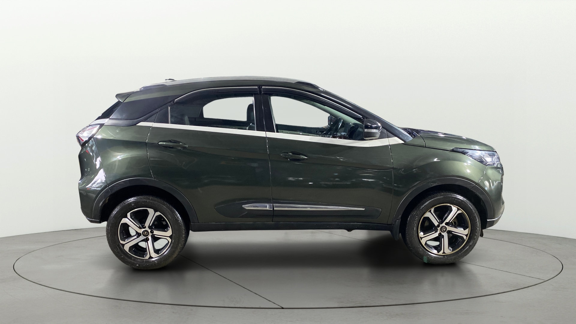 View 2021 Tata Nexon Revotron XE Image 9 Used 2021 Tata Nexon Revotron XE Image 9