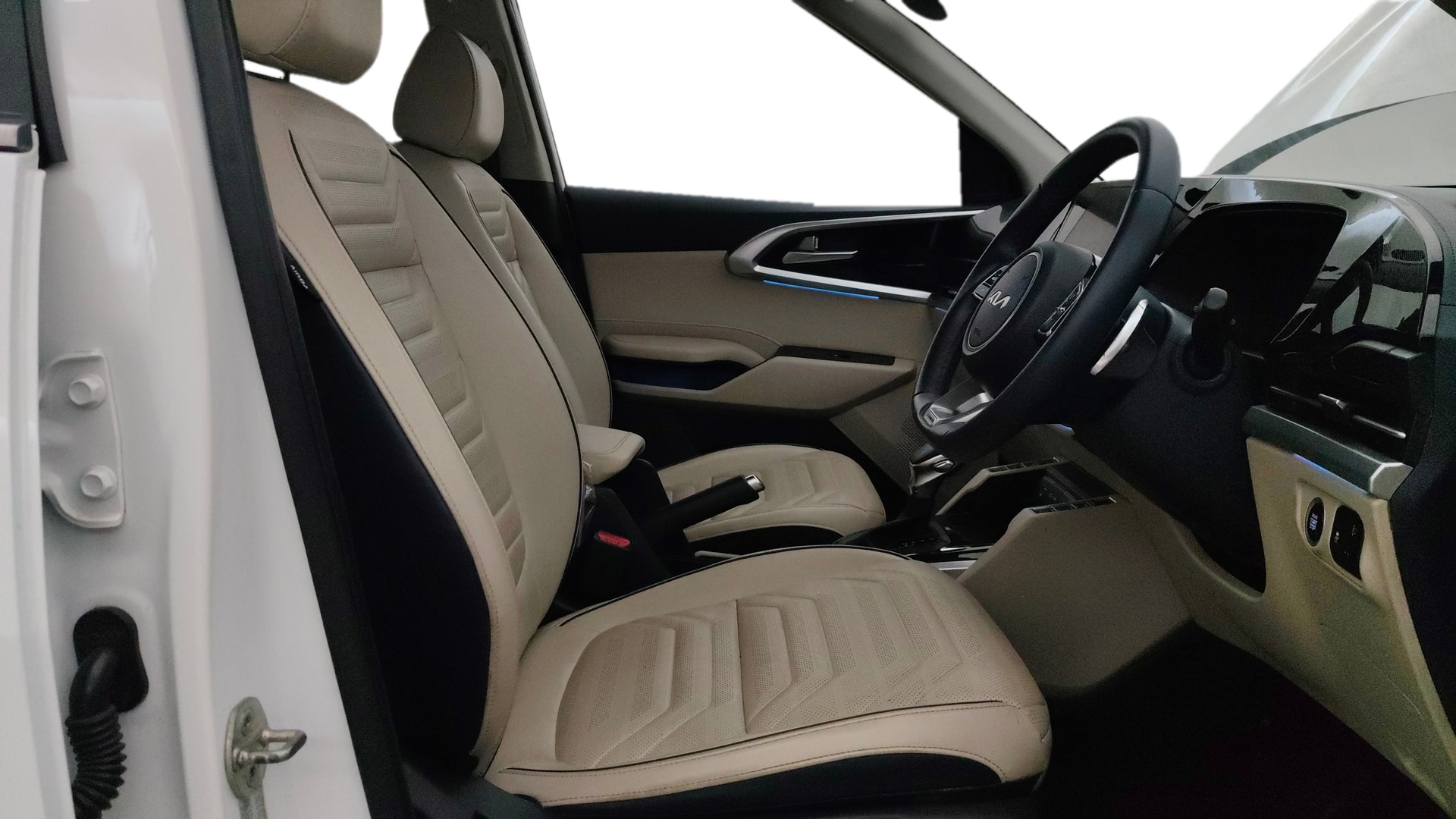 View 2022 Kia Carens Luxury Plus 1.5 AT Diesel 6 STR Image 19 Used 2022 Kia Carens Luxury Plus 1.5 AT Diesel 6 STR Image 19