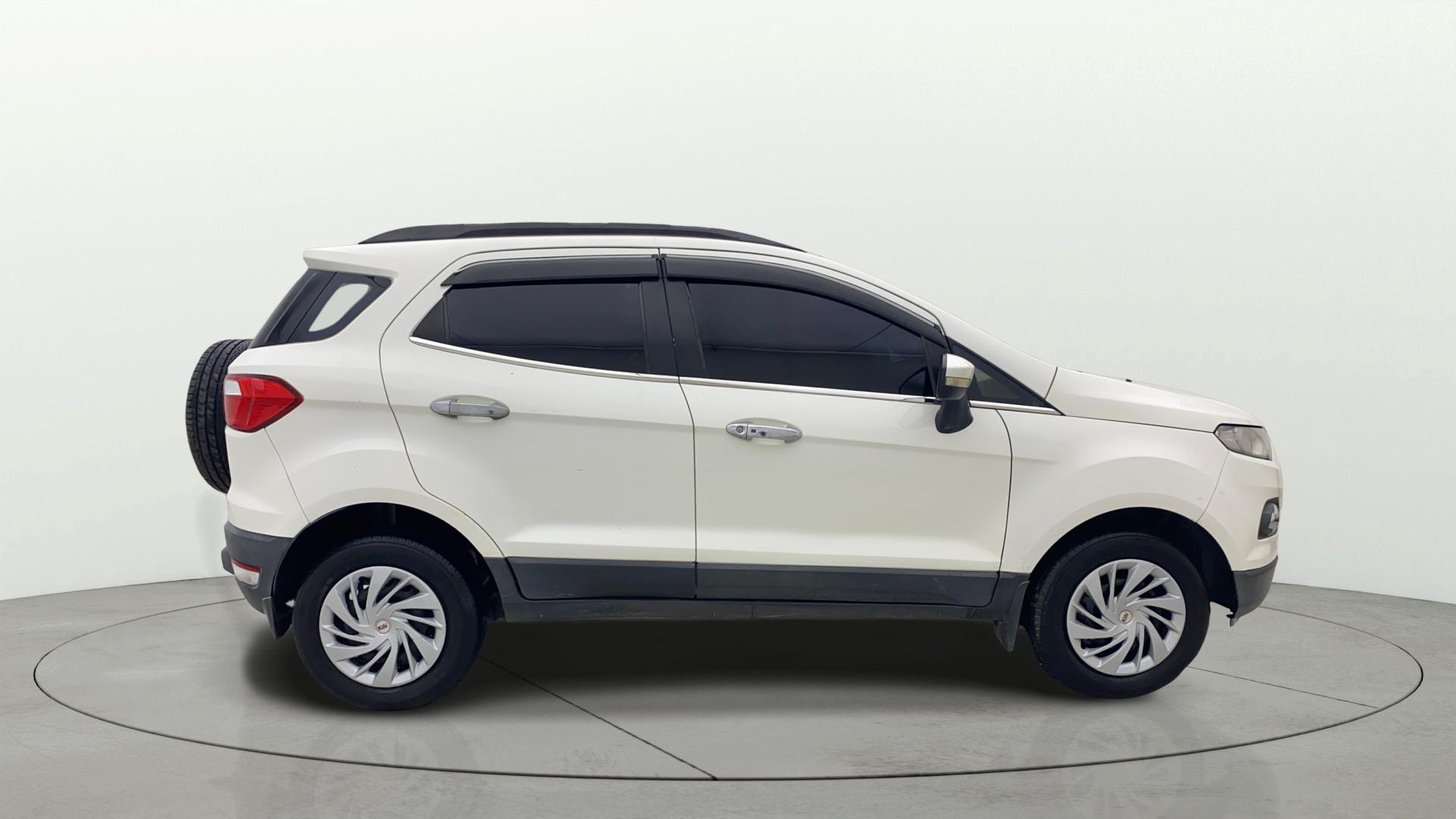 View 2017 Ford EcoSport 1.5 TDCi Diesel Ambiente BS IV Image 26 Used 2017 Ford EcoSport 1.5 TDCi Diesel Ambiente BS IV Image 26