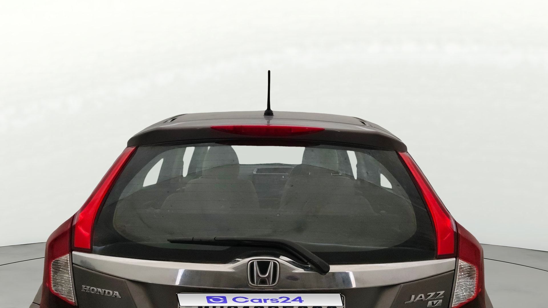 View 2016 Honda Jazz E MT Diesel Image 4 Used 2016 Honda Jazz E MT Diesel Image 4