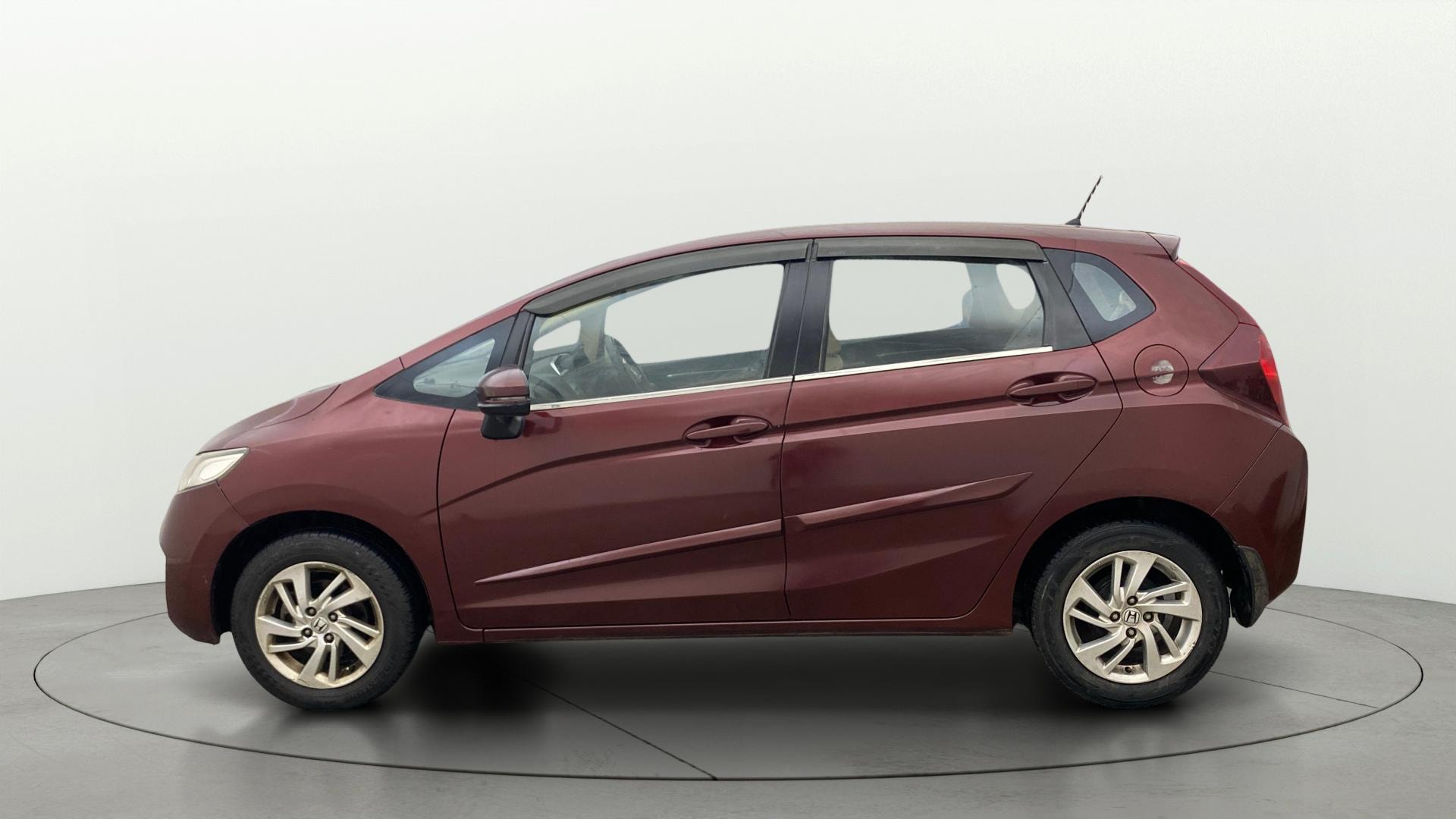 View 2017 Honda Jazz E MT Diesel Image 5 Used 2017 Honda Jazz E MT Diesel Image 5