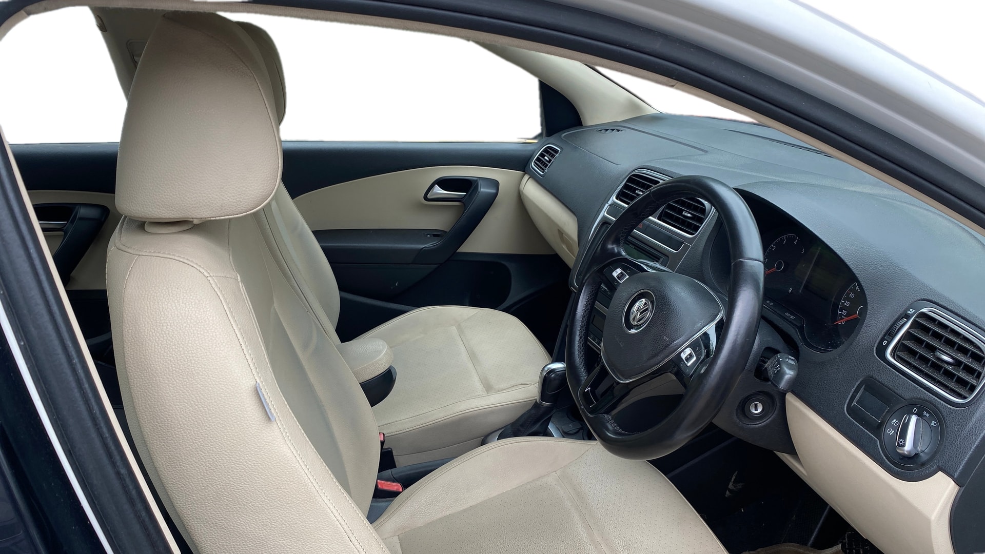 View 2019 Volkswagen Vento 1.2 L TSI Comfortline Petrol AT Image 19 Used 2019 Volkswagen Vento 1.2 L TSI Comfortline Petrol AT Image 19