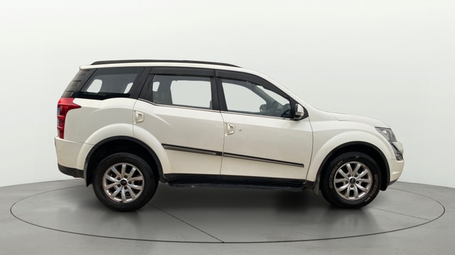 View Mahindra XUV500 Image 9 Used Mahindra XUV500 Image 9