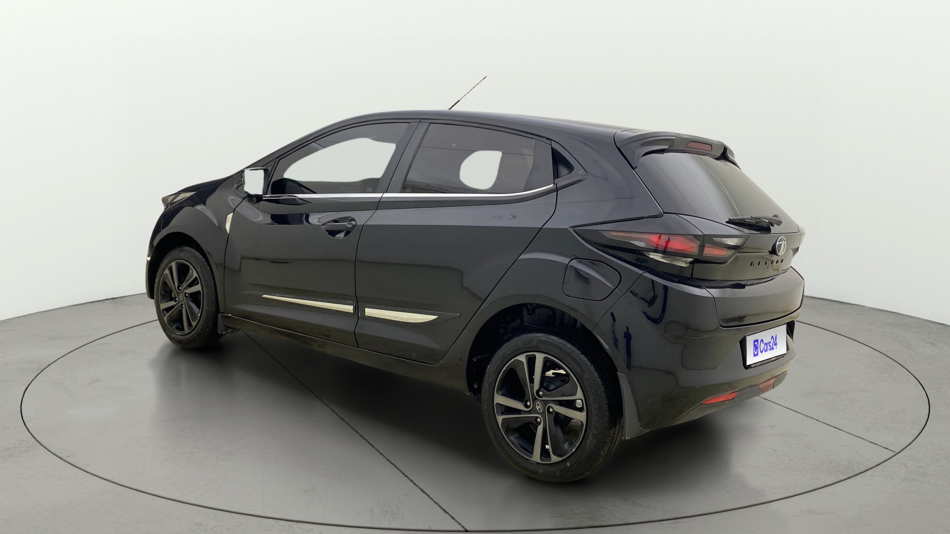 View 2022 Tata Altroz XZ Petrol Image 2 Used 2022 Tata Altroz XZ Petrol Image 2
