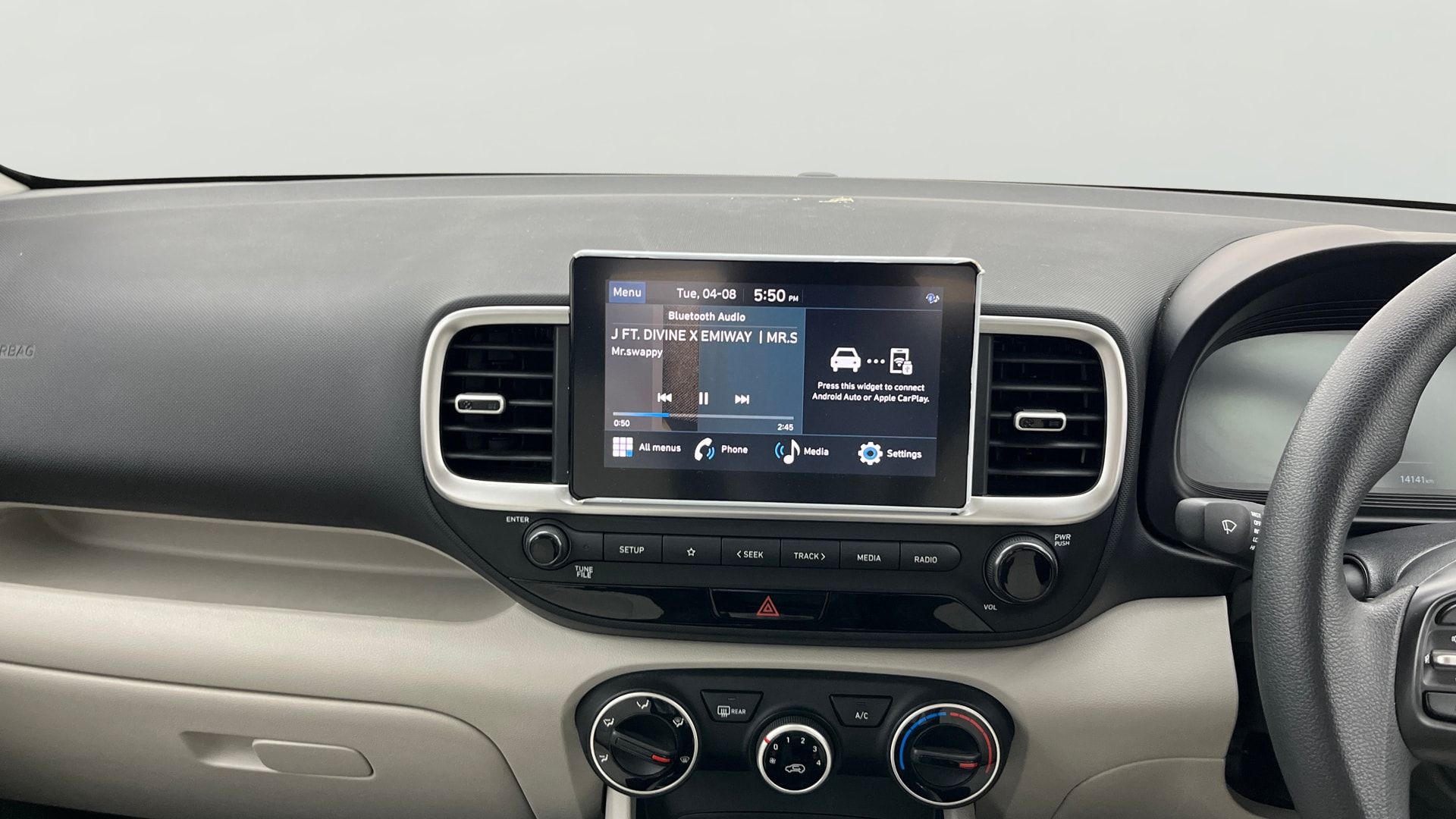 Used 2024 Hyundai Venue Used 2024 Hyundai Venue