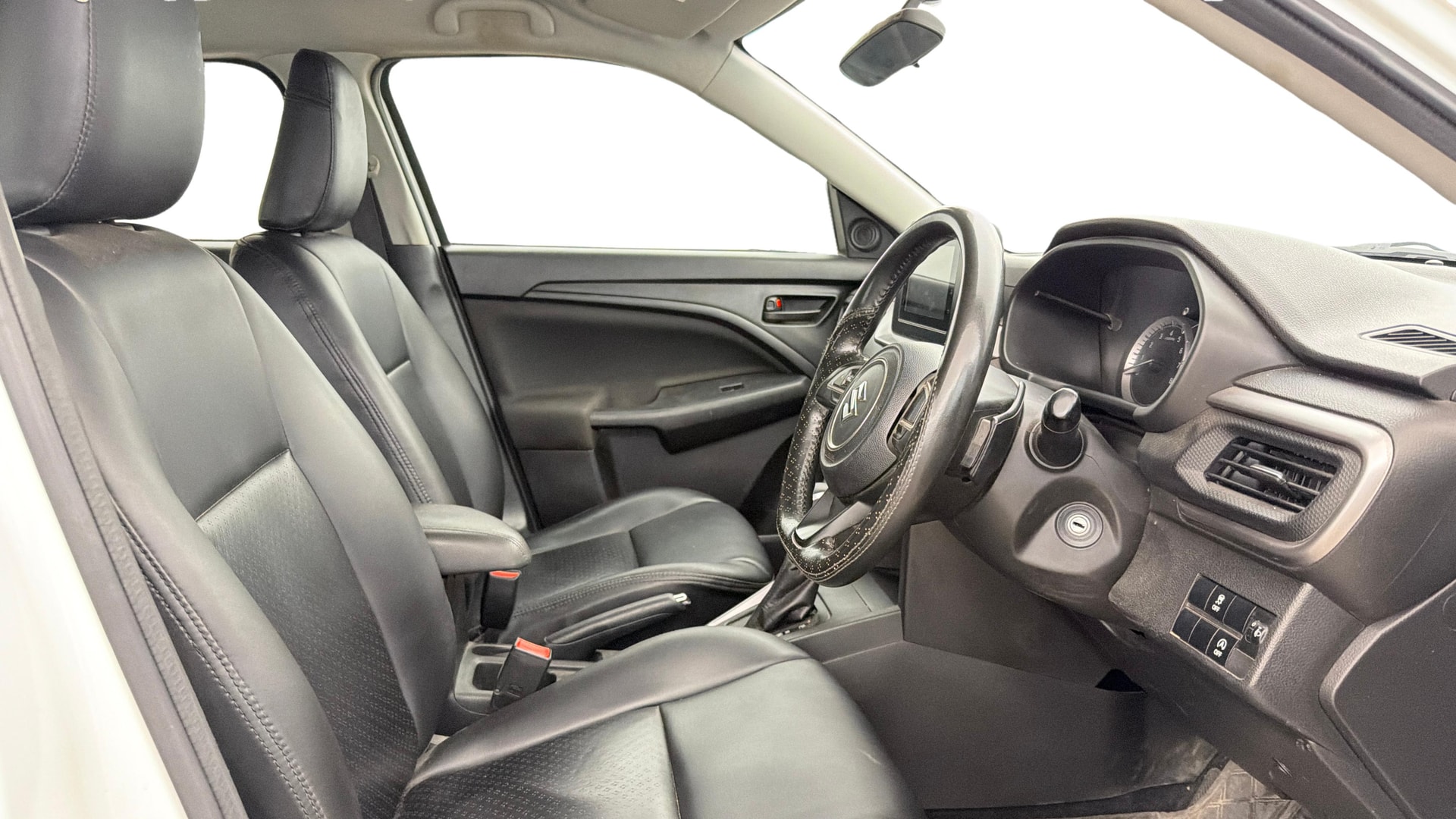 View 2023 Maruti Suzuki 1000 Base Variant Image 26 Used 2023 Maruti Suzuki 1000 Base Variant Image 26