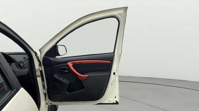 View Renault Duster Image 46 Used Renault Duster Image 46
