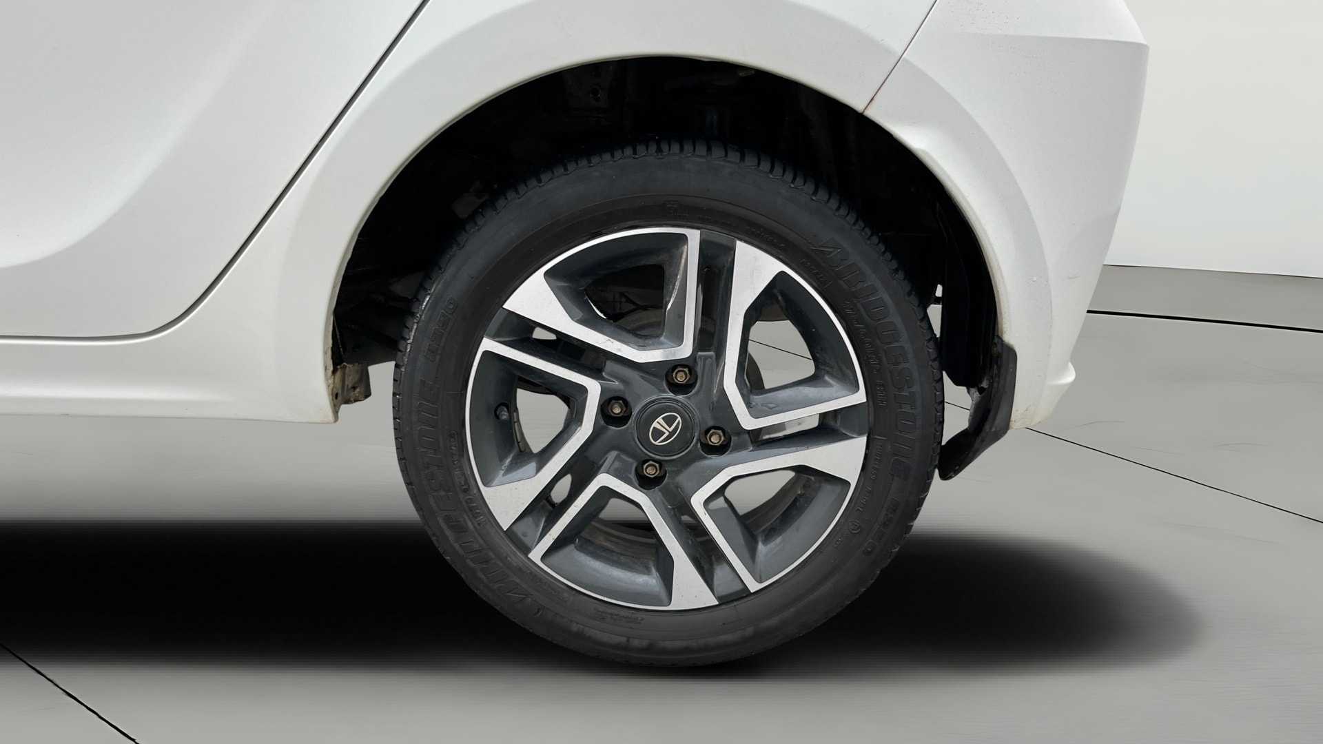 View 2020 Tata Tiago Revotorq XB Image 11 Used 2020 Tata Tiago Revotorq XB Image 11