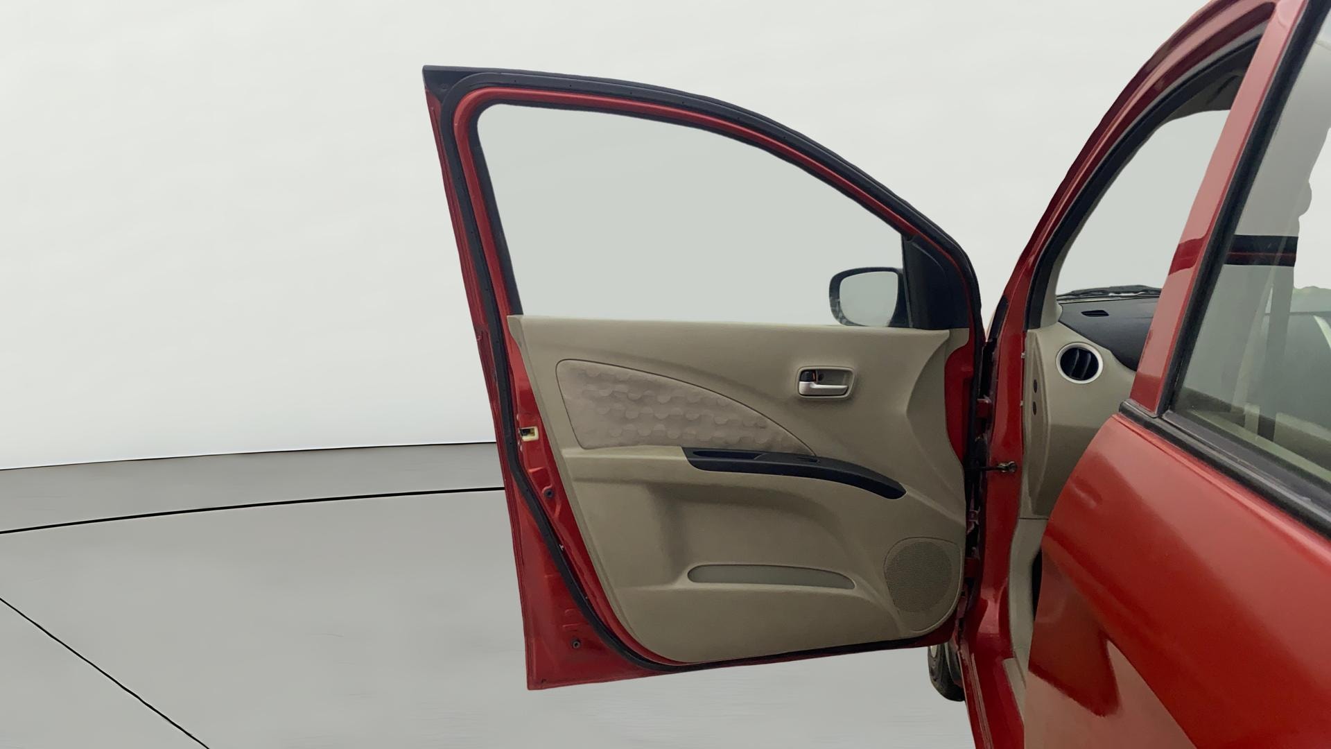 View 2016 Maruti Suzuki 1000 Base Variant Image 30 Used 2016 Maruti Suzuki 1000 Base Variant Image 30