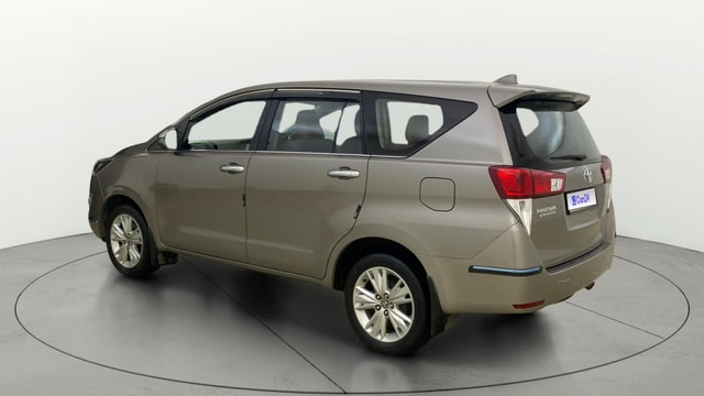 View Toyota Innova Crysta Image 2 Used Toyota Innova Crysta Image 2