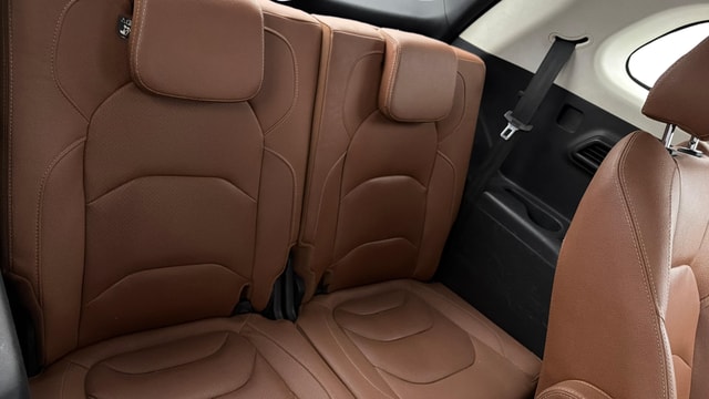 View MG Hector Plus Image 10 Used MG Hector Plus Image 10