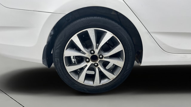 View Hyundai Fluidic Verna Image 24 Used Hyundai Fluidic Verna Image 24