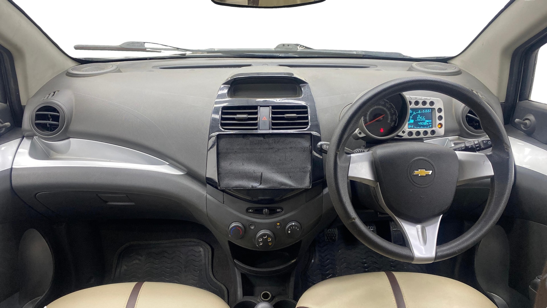 View 2015 Chevrolet Beat 1.2 LT Image 15 Used 2015 Chevrolet Beat 1.2 LT Image 15