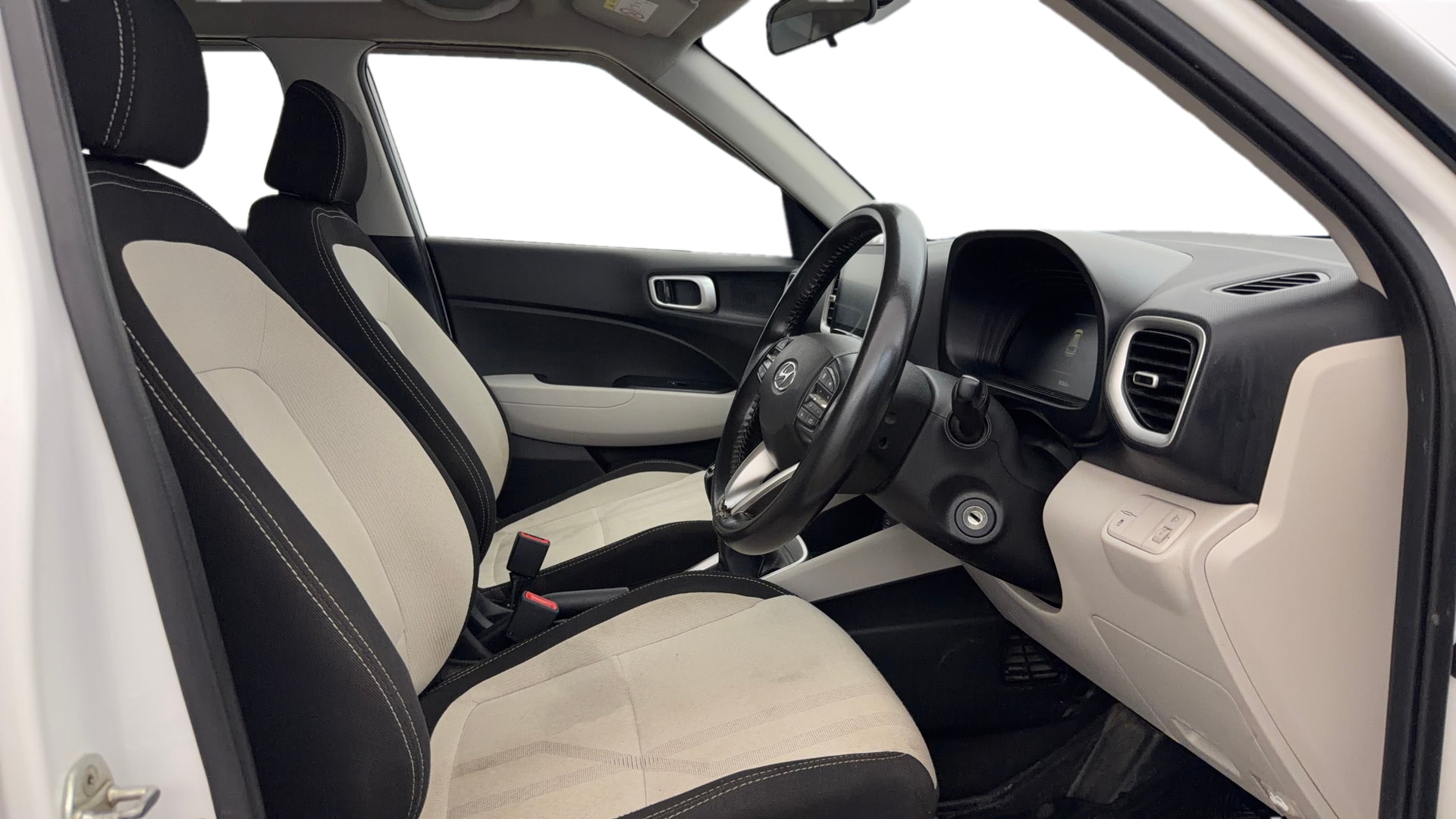 View 2022 Hyundai Venue S (O) 1.0 Turbo Petrol MT Image 18 Used 2022 Hyundai Venue S (O) 1.0 Turbo Petrol MT Image 18