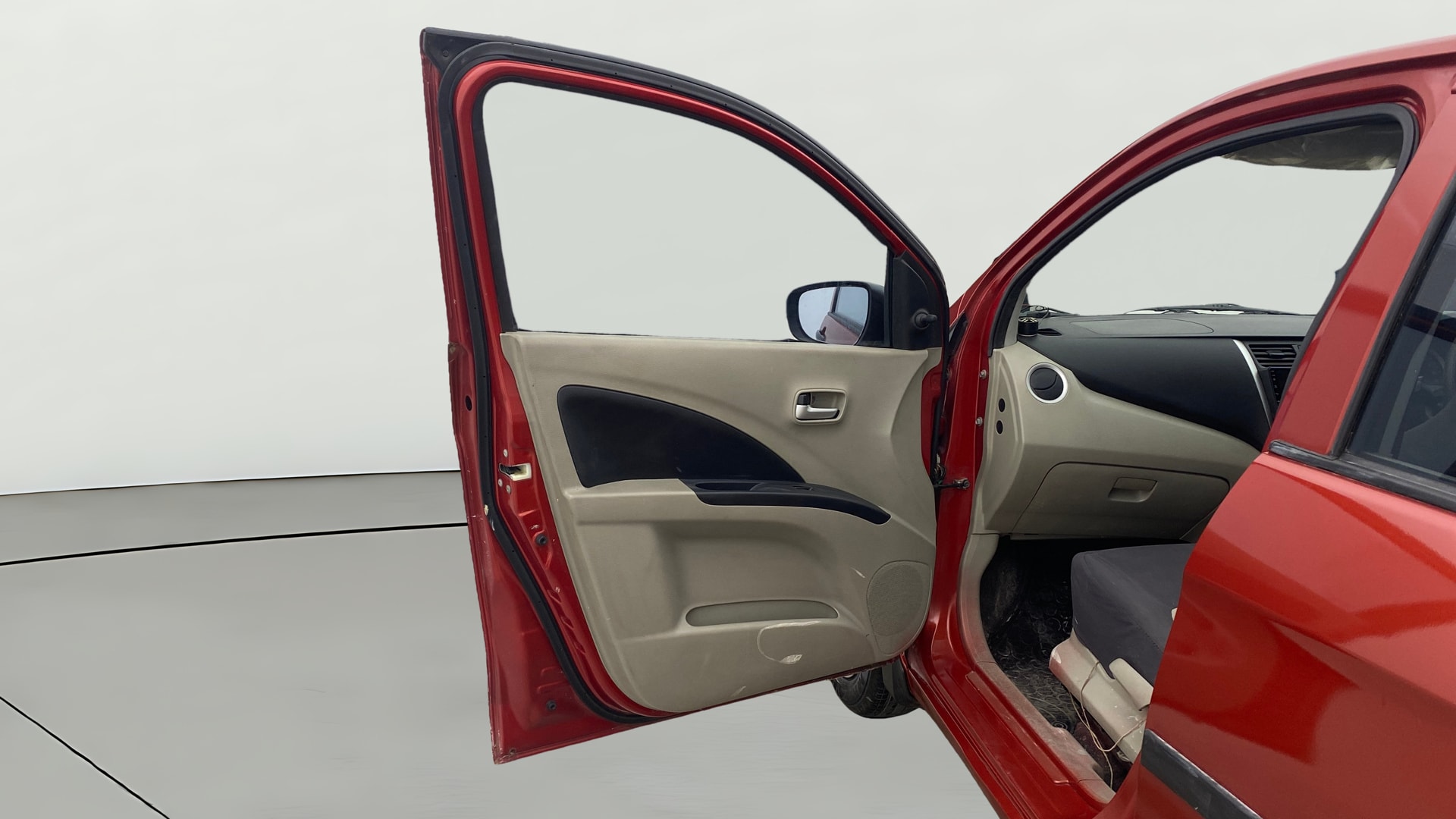 View 2016 Maruti Suzuki 1000 Base Variant Image 31 Used 2016 Maruti Suzuki 1000 Base Variant Image 31