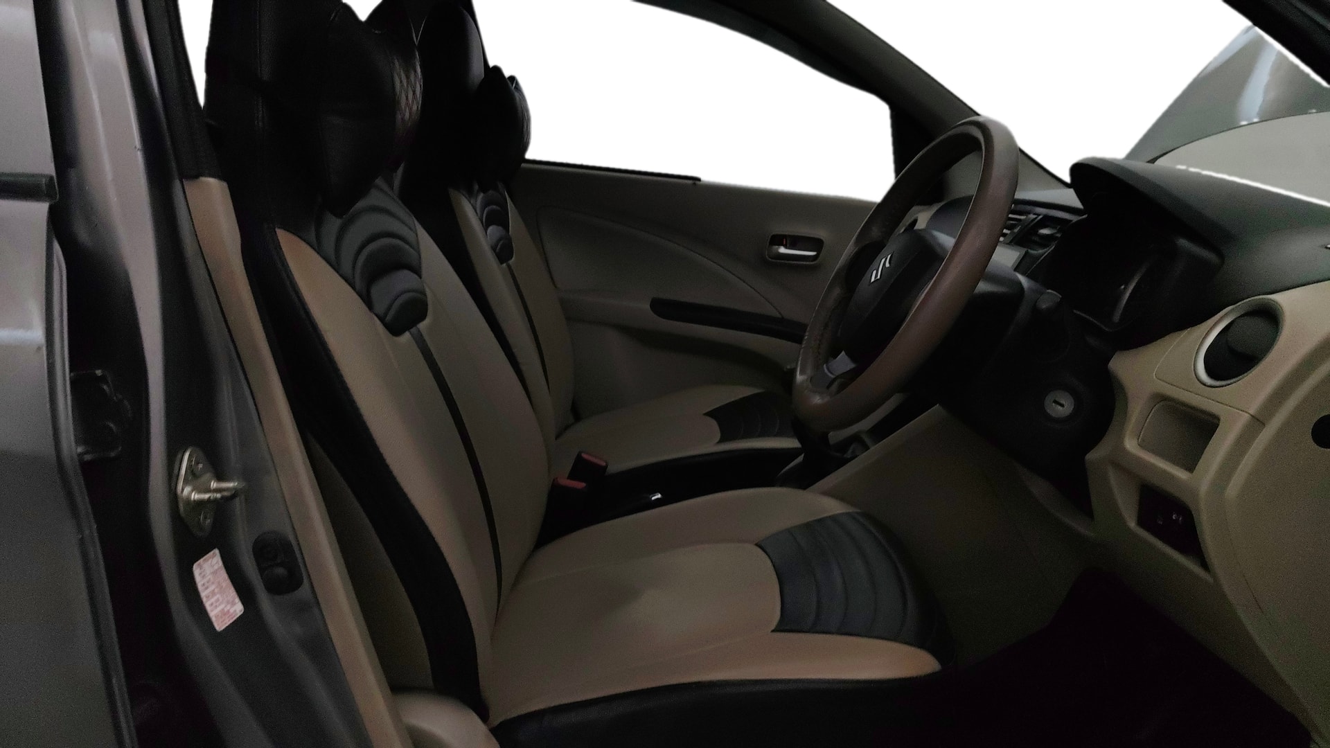 View 2019 Maruti Suzuki 1000 Base Variant Image 26 Used 2019 Maruti Suzuki 1000 Base Variant Image 26