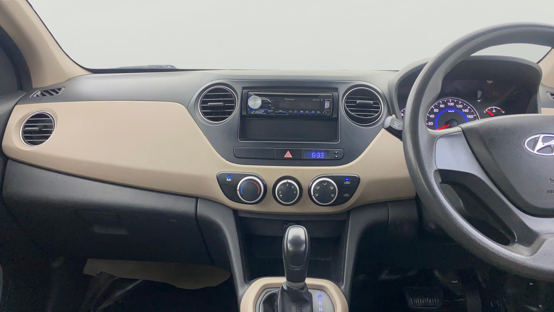 View 2016 Hyundai Grand i10 1.2 Magna Petrol AT Image 30 Used 2016 Hyundai Grand i10 1.2 Magna Petrol AT Image 30