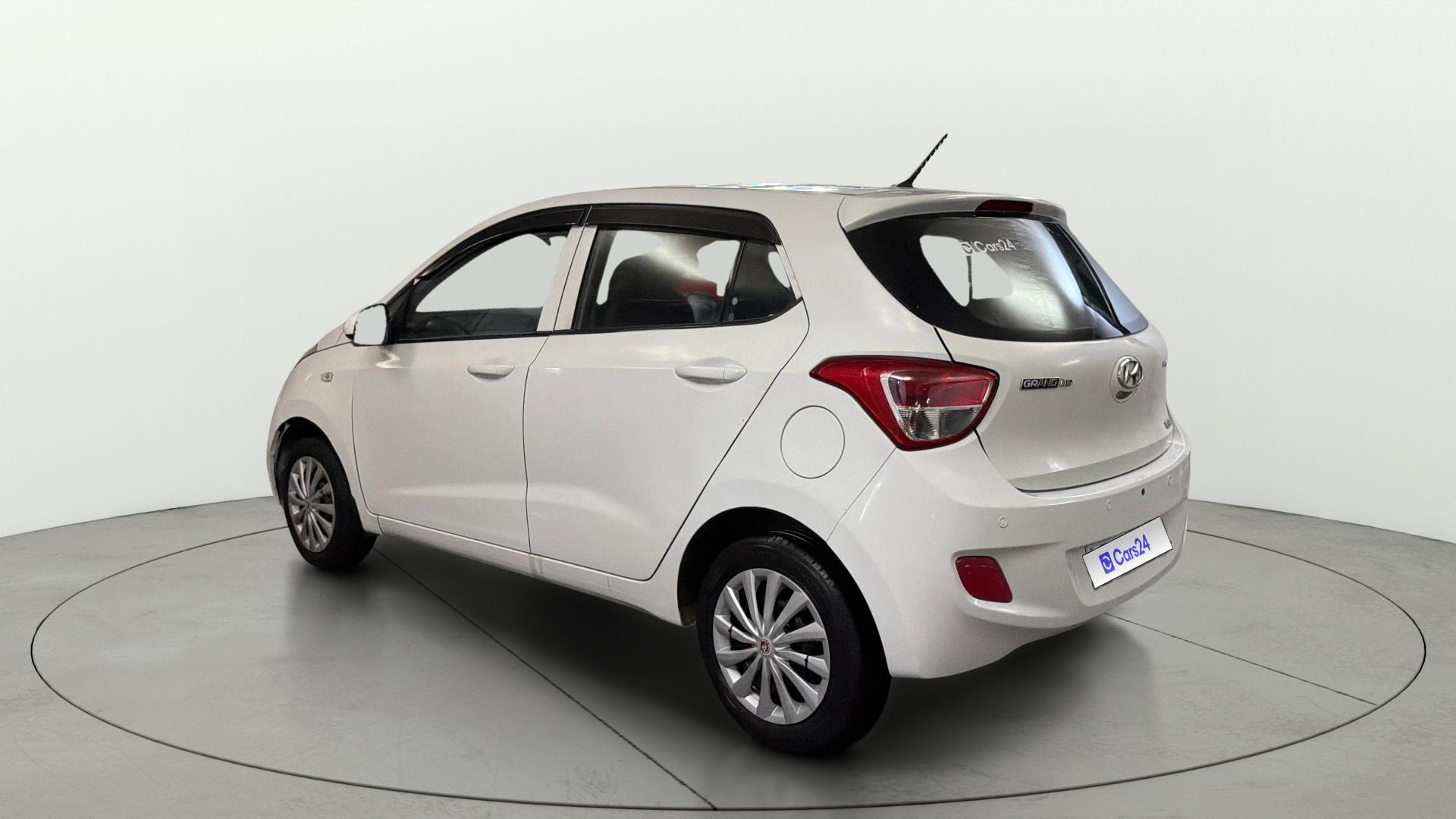 View 2016 Hyundai Grand i10 Magna 1.2 Kappa VTVT Image 2 Used 2016 Hyundai Grand i10 Magna 1.2 Kappa VTVT Image 2