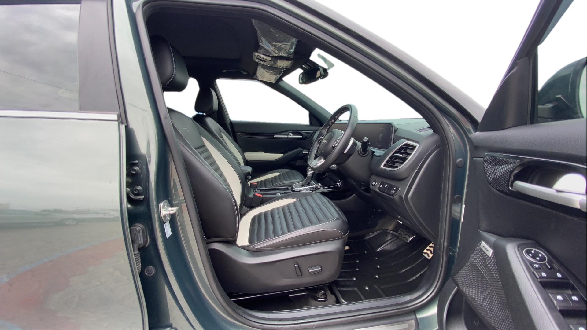View 2023 Kia Seltos GTX Plus AT Diesel Image 28 Used 2023 Kia Seltos GTX Plus AT Diesel Image 28